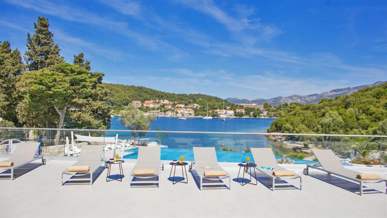 Aminess Vival Port9 Residence Korcula Town Bagian luar foto