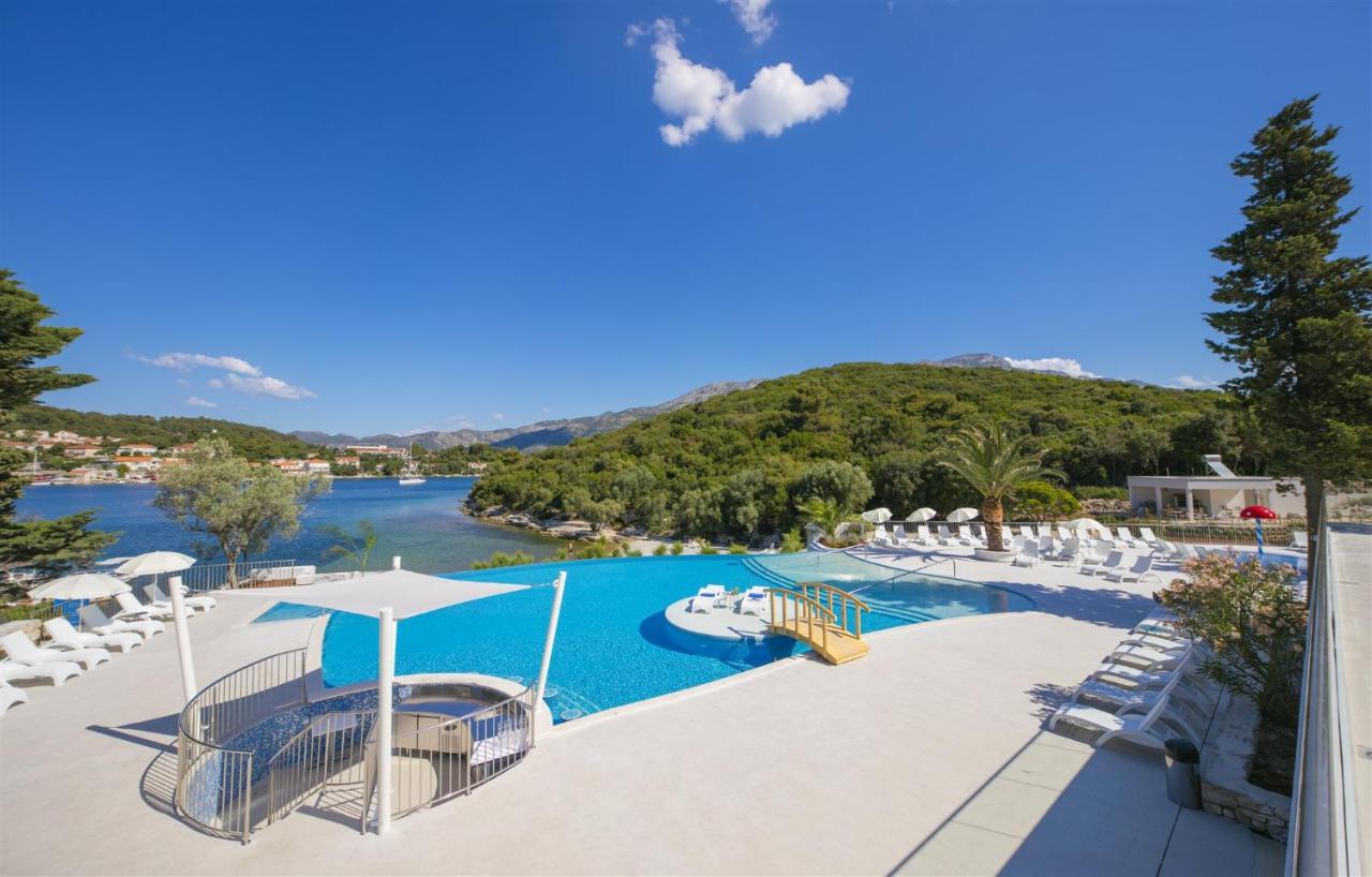 Aminess Vival Port9 Residence Korcula Town Bagian luar foto