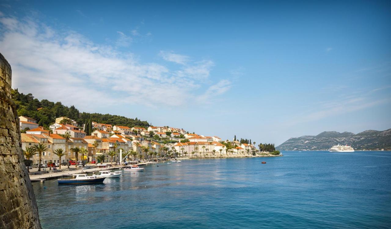 Aminess Vival Port9 Residence Korcula Town Bagian luar foto