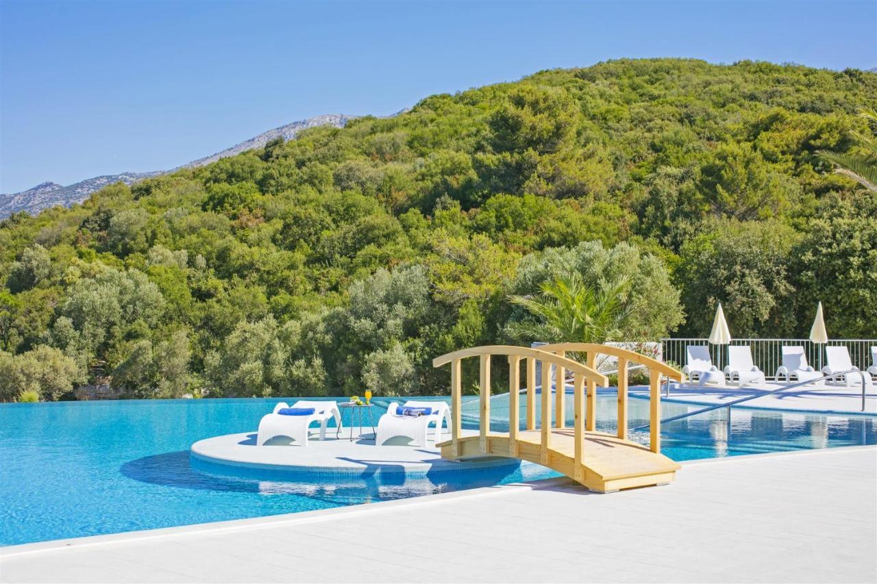 Aminess Vival Port9 Residence Korcula Town Bagian luar foto