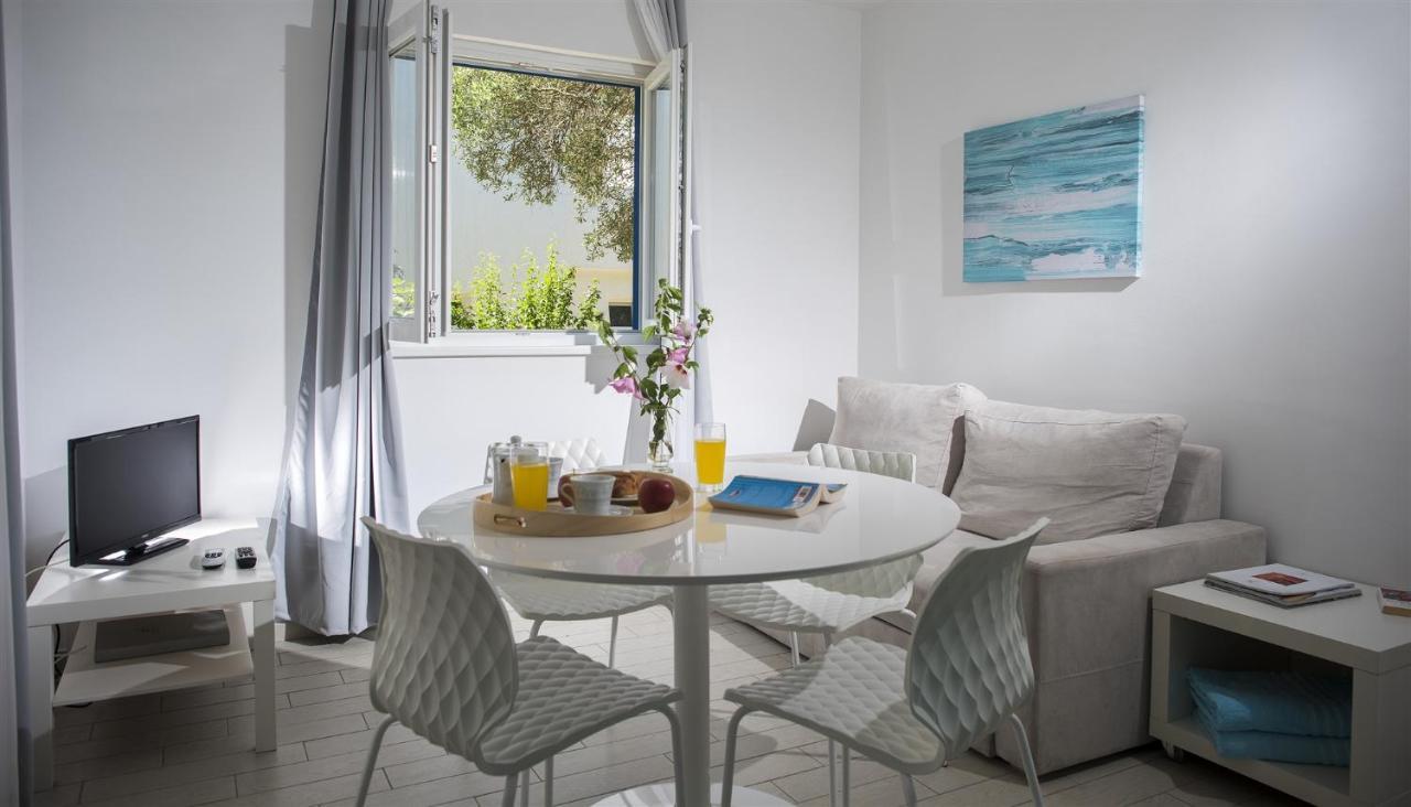 Aminess Vival Port9 Residence Korcula Town Bagian luar foto