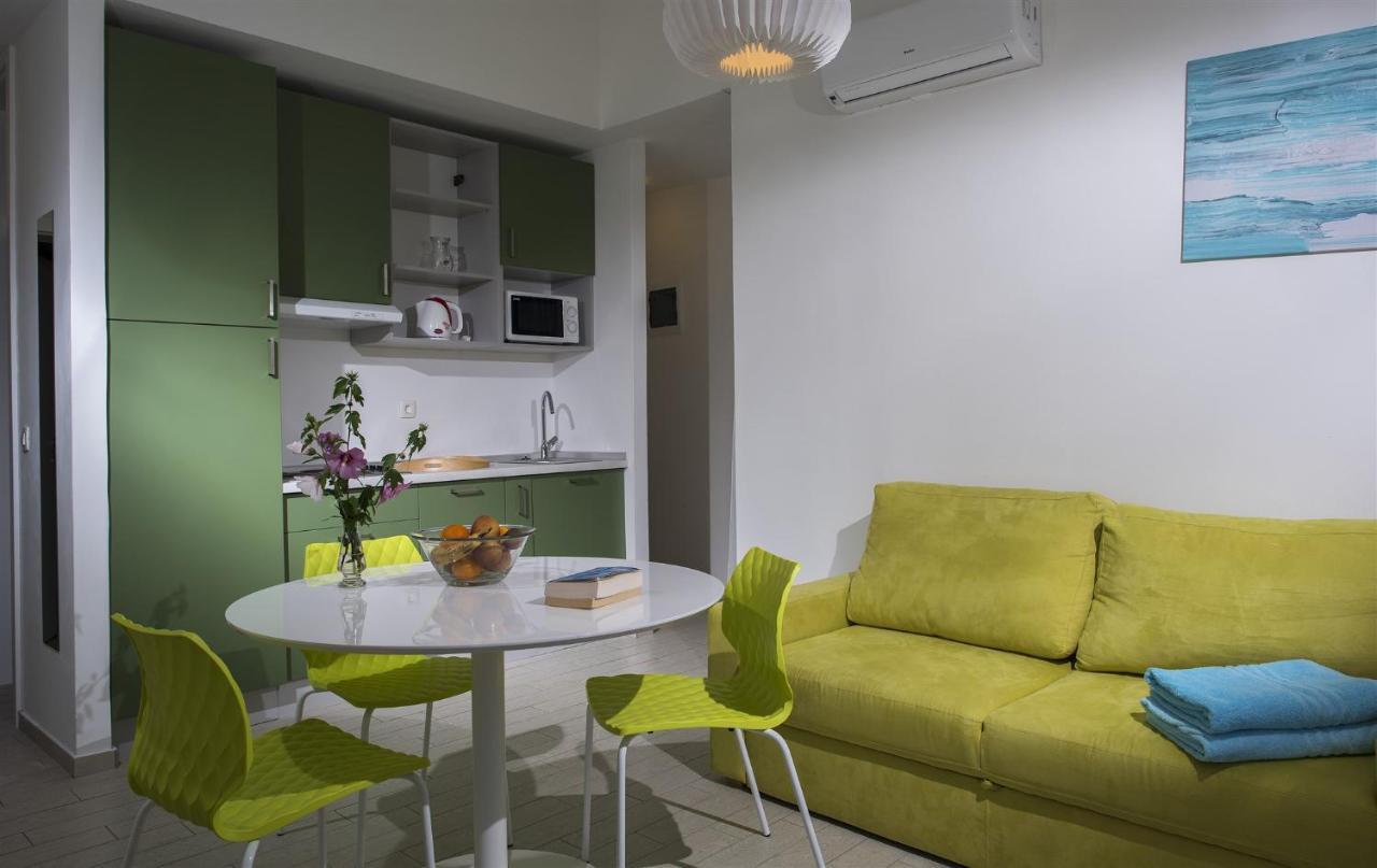 Aminess Vival Port9 Residence Korcula Town Bagian luar foto