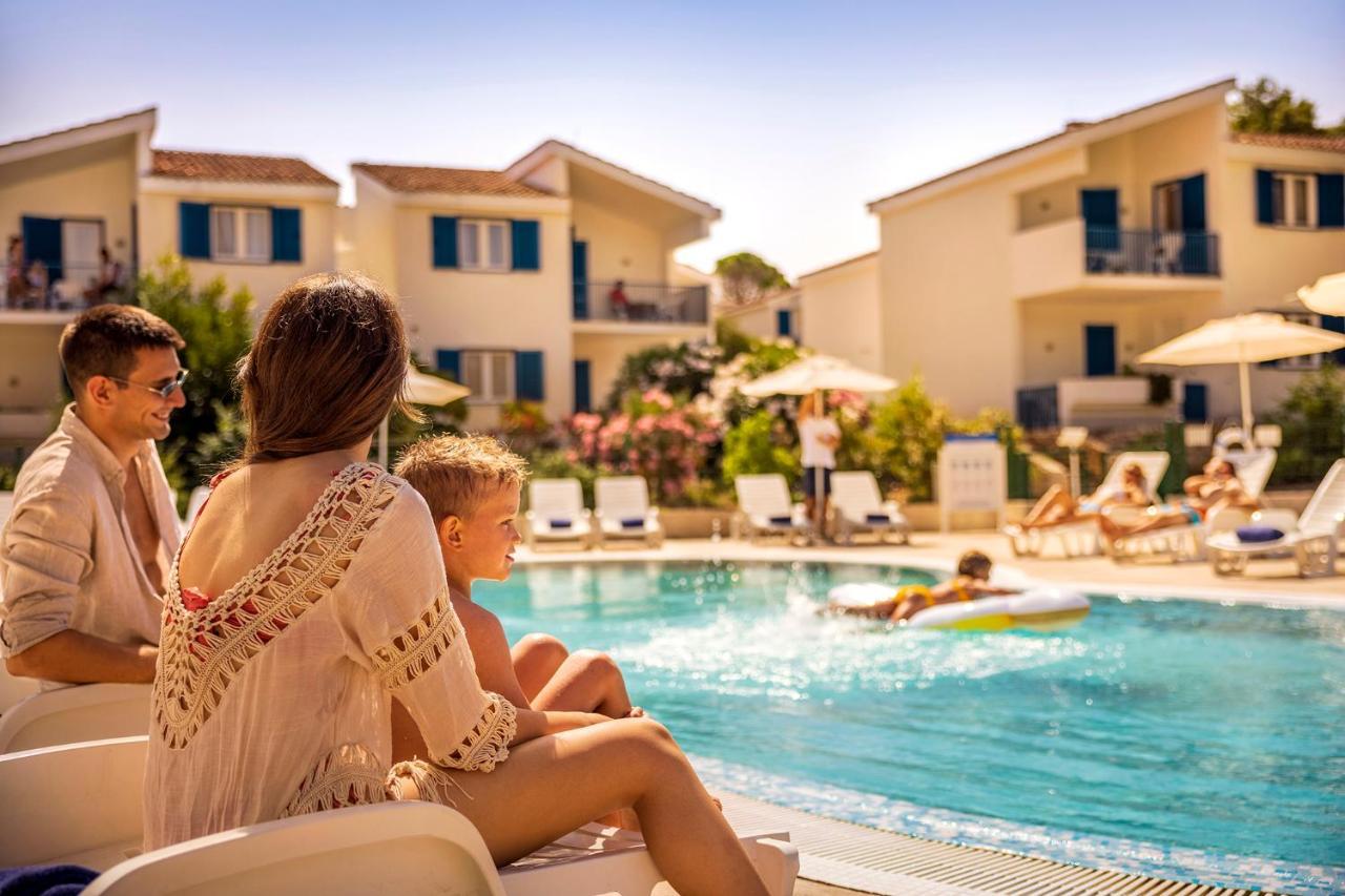 Aminess Vival Port9 Residence Korcula Town Bagian luar foto