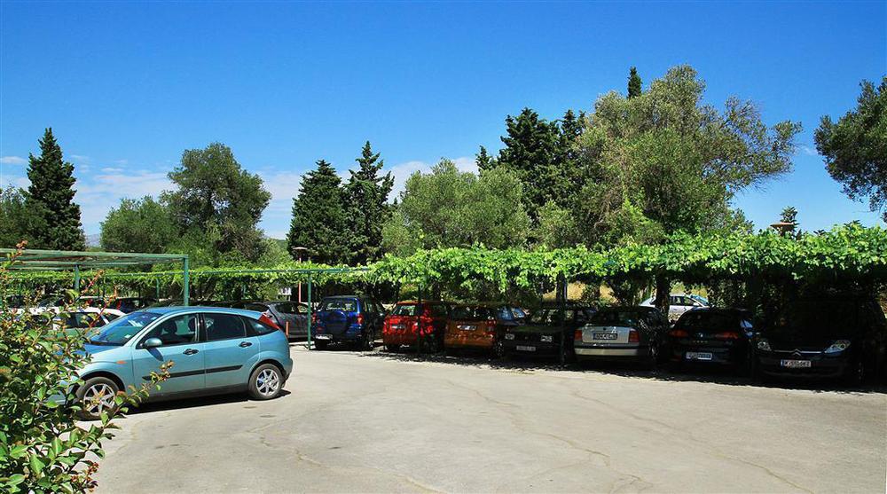 Aminess Vival Port9 Residence Korcula Town Bagian luar foto