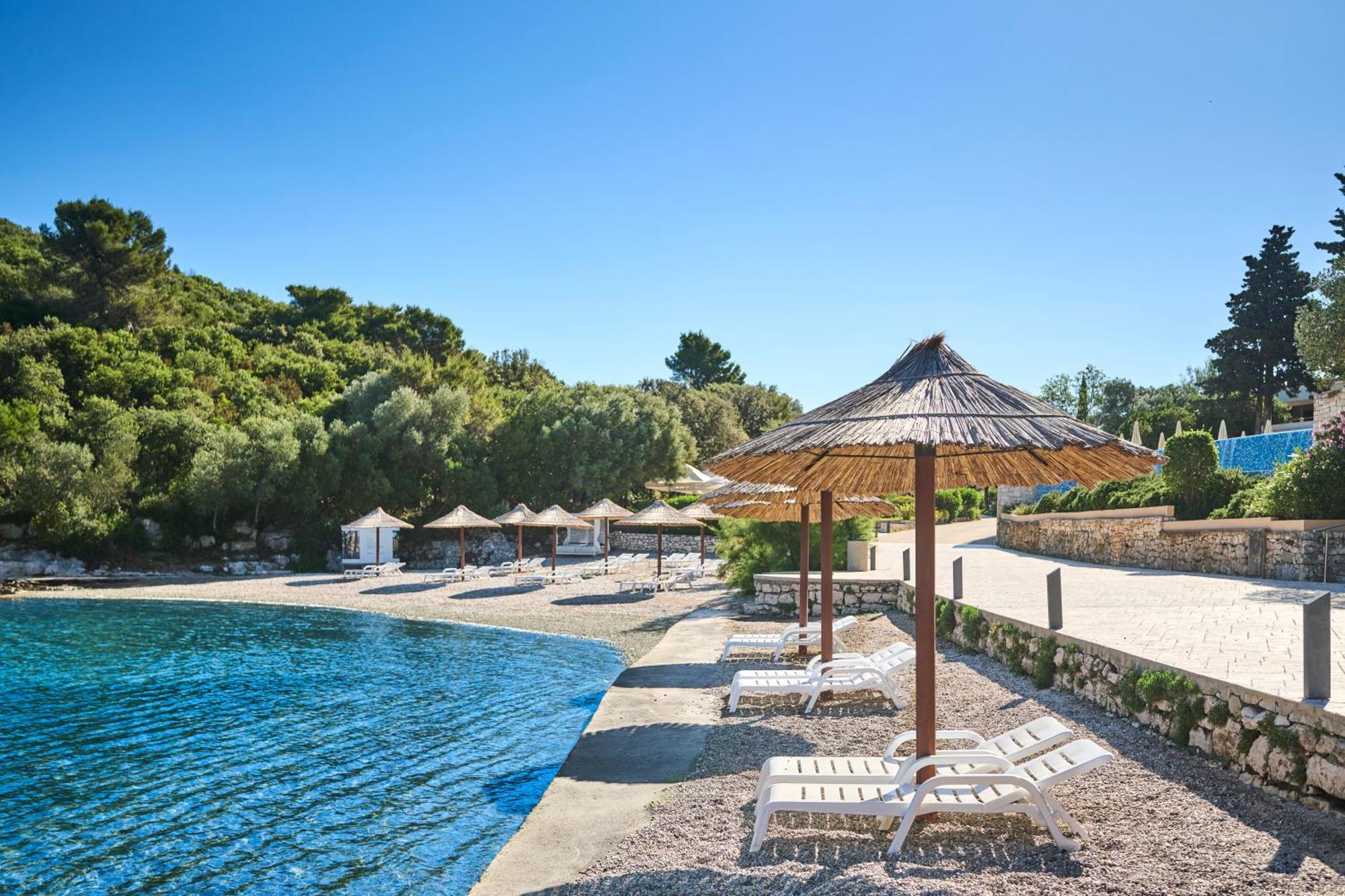 Aminess Vival Port9 Residence Korcula Town Bagian luar foto